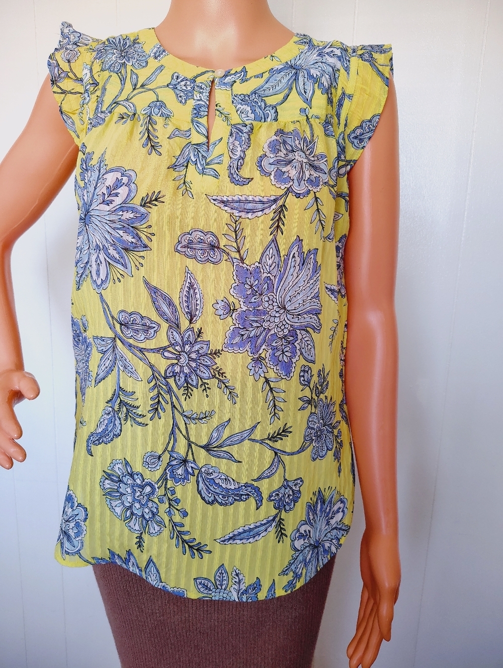 Loft Yellow Floral Sleeveless Women's Top Size XS.